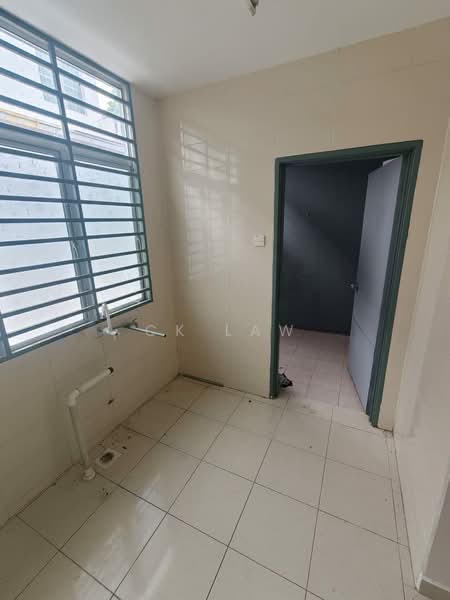 2-storey Terraced House for Sale in Taman Jelok Impian (Kajang) - CK Law - Kitchen - PropertyGuru.com.my
