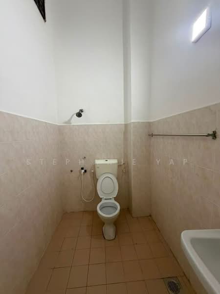 2-storey Terraced House for Sale in Taman Megah (Pontian) - Stephanie Yap - Bathroom - PropertyGuru.com.my