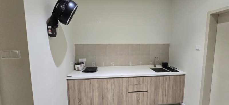 Kondominium untuk Disewa di Lakefront Residence - Chris Lee - Kitchen - PropertyGuru.com.my