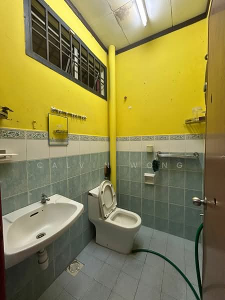 2-storey Terraced House for Sale in Mutiara Rini (Skudai) - Calvin Wong - Bathroom - PropertyGuru.com.my