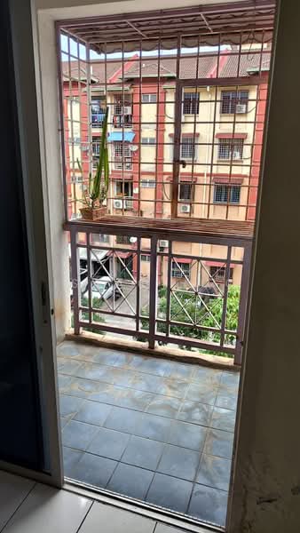 Pangsapuri untuk Dijual di Pangsapuri Kasturi Tiara - Isaac Hoo - Balcony - PropertyGuru.com.my