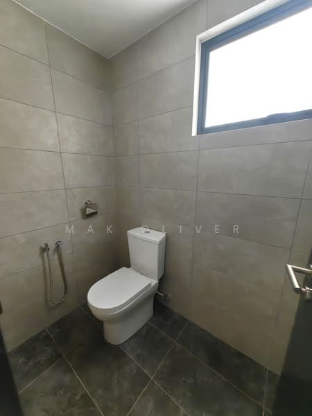 Shop / Office untuk Disewa di BANDAR PUCHONG JAYA (Puchong) - Mak Oliver - Bathroom - PropertyGuru.com.my