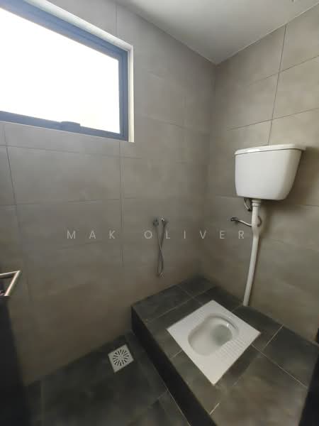 Shop / Office untuk Disewa di BANDAR PUCHONG JAYA (Puchong) - Mak Oliver - Bathroom - PropertyGuru.com.my