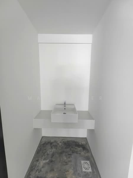 Shop / Office untuk Disewa di BANDAR PUCHONG JAYA (Puchong) - Mak Oliver - Bathroom - PropertyGuru.com.my