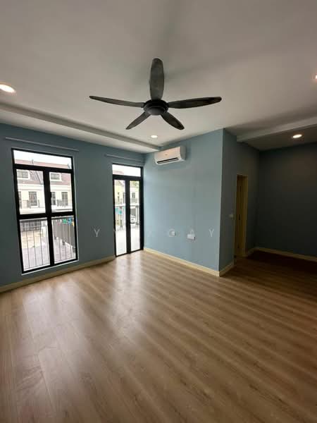 Rumah Teres 2.5-Tingkat untuk Dijual di Sunsuria City (Dengkil) - YY Koay - Living Room - PropertyGuru.com.my