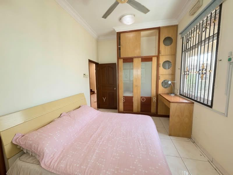 Semi-Detached House for Sale in Taman Perling (Perling) - Suny Sior - Bedroom - PropertyGuru.com.my