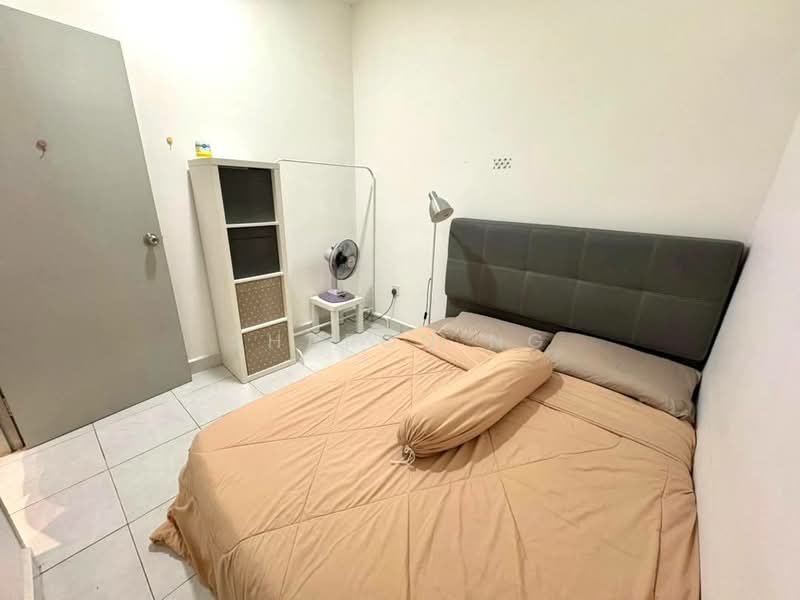 Rumah Teres 2 Tingkat untuk Dijual di Taman Kempas Baru (Tampoi) - Sharon Ng - Bedroom - PropertyGuru.com.my