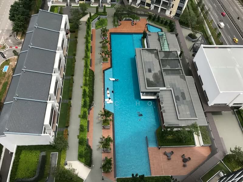 Kediaman Servis untuk Disewa di Cerrado Residence @ Southville City - Isaac Hoo - Pool - PropertyGuru.com.my