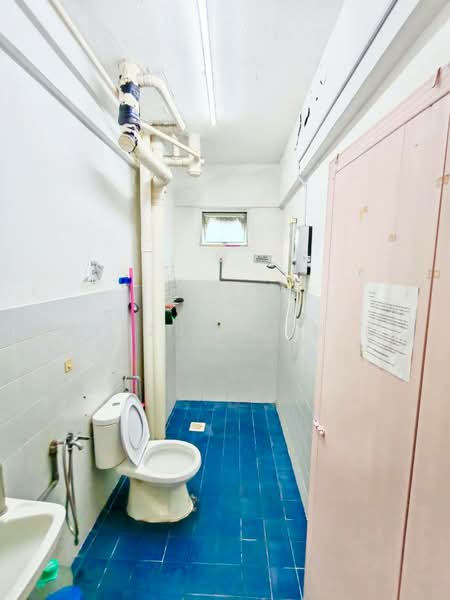 Apartment for Sale at Pangsapuri Seri Indah - Syazue Wanie - Bathroom - PropertyGuru.com.my