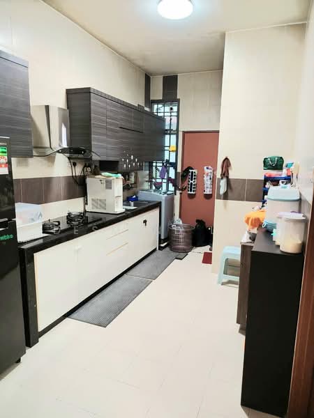 2-storey Terraced House for Sale in Ulu Tiram (Johor) - Desmond Lim - Kitchen - PropertyGuru.com.my