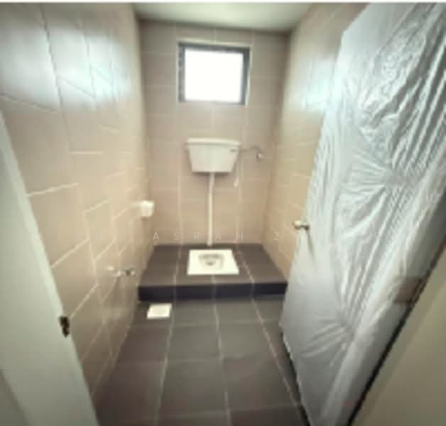 Shop / Office for Rent in Beranang (Selangor) - Zairul Asrah Zulkefli - Bathroom - PropertyGuru.com.my
