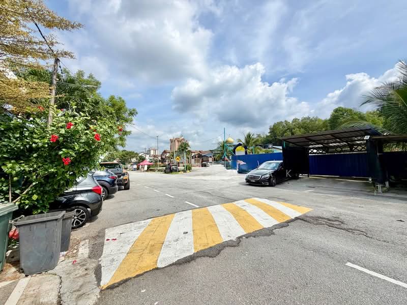 Rumah Teres 2 Tingkat untuk Dijual di Batu Caves (Selangor) - Muizz Razak - PropertyGuru.com.my