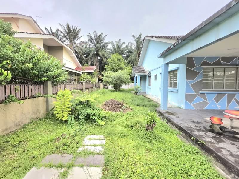 Semi-Detached House for Sale in Sepang (Selangor) - Syamsul Ilham - Exterior - PropertyGuru.com.my