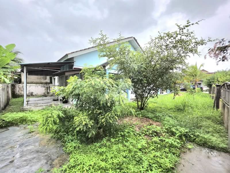 Semi-Detached House for Sale in Sepang (Selangor) - Syamsul Ilham - Exterior - PropertyGuru.com.my