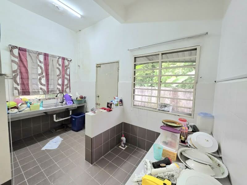 Semi-Detached House for Sale in Sepang (Selangor) - Syamsul Ilham - Kitchen - PropertyGuru.com.my