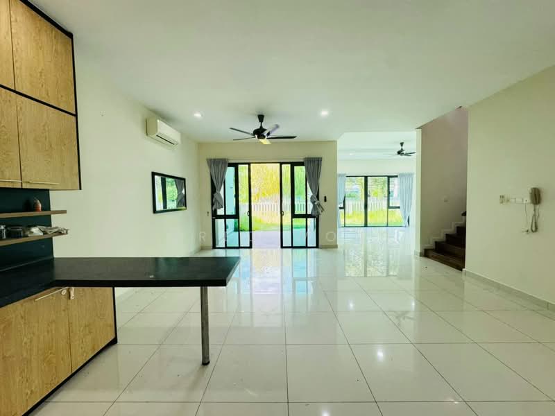 Semi-Detached House for Rent in Cyberjaya (Selangor) - Jared Wong - Living Room - PropertyGuru.com.my