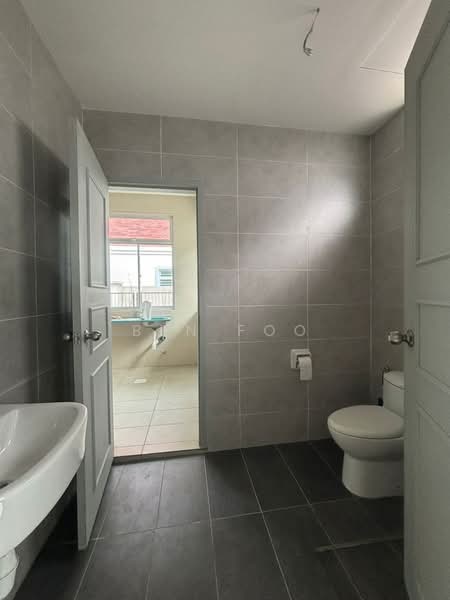2-storey Terraced House for Sale in Johor Bahru (Johor) - Ben Foo - Bathroom - PropertyGuru.com.my