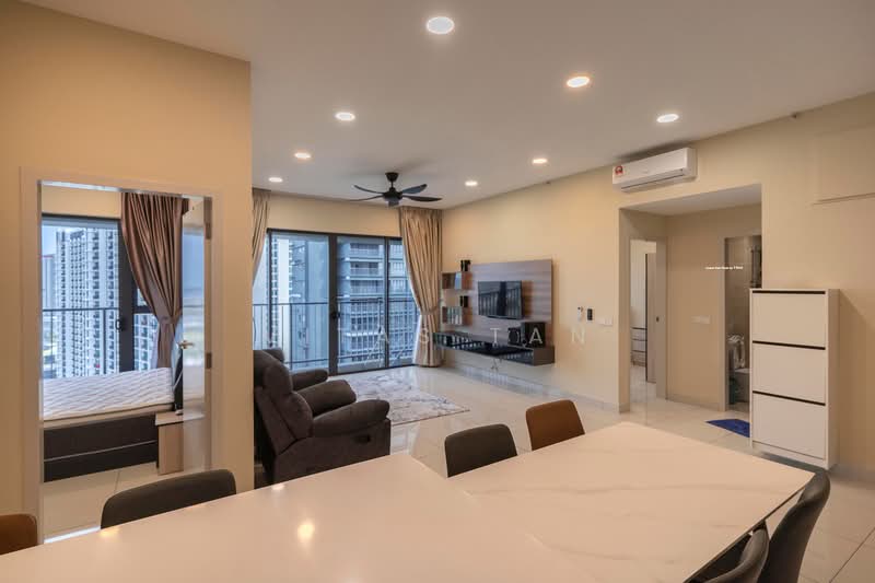 Kediaman Servis untuk Disewa di Setia City Residences - Vitas Tan - Living Room - PropertyGuru.com.my