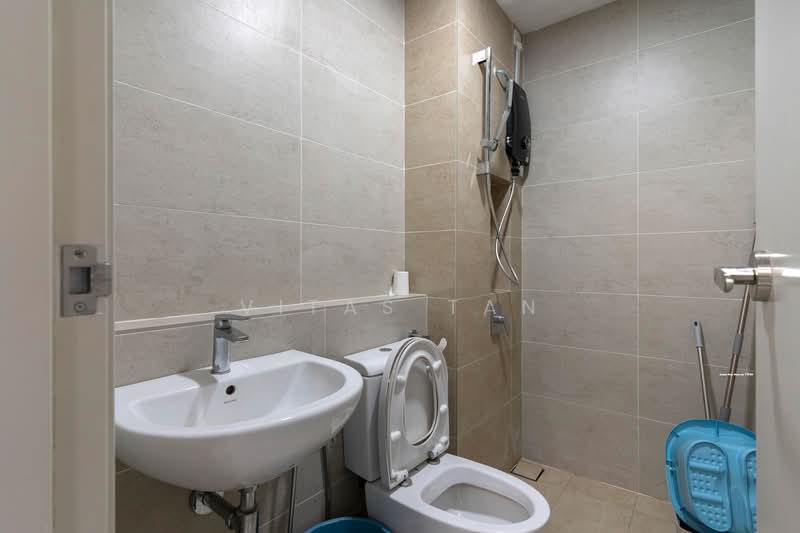 Kediaman Servis untuk Disewa di Setia City Residences - Vitas Tan - Bathroom - PropertyGuru.com.my