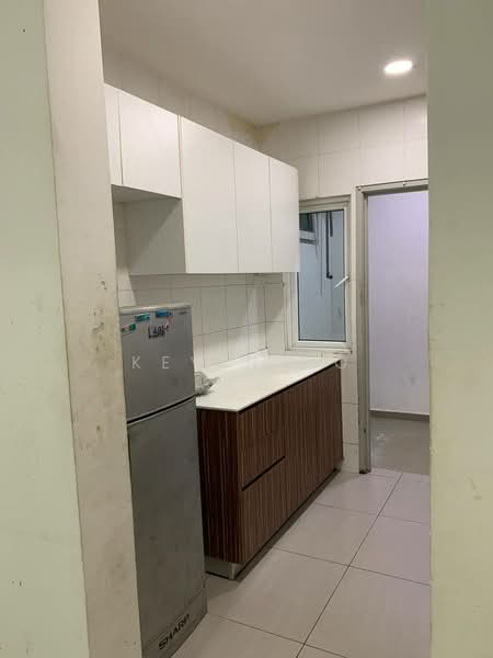 Service Residence for Sale at Seasons Amara Larkin - Kevin Ho - Kitchen - PropertyGuru.com.my