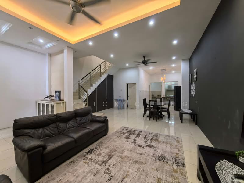 Rumah Teres 2.5 Tingkat untuk Dijual di Panorama Lapangan Perdana (Ipoh) - Derrick Chung - Living Room - PropertyGuru.com.my