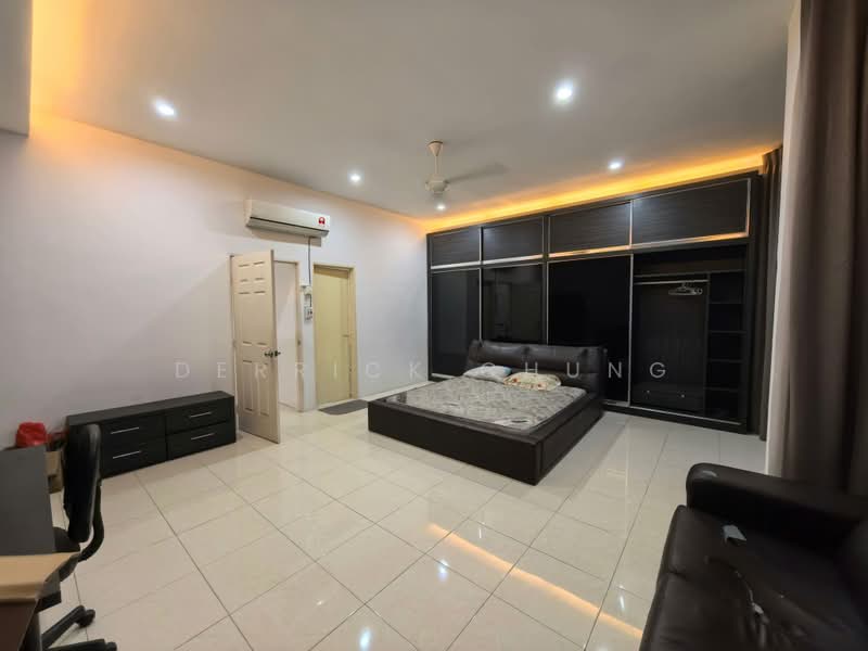Rumah Teres 2.5 Tingkat untuk Dijual di Panorama Lapangan Perdana (Ipoh) - Derrick Chung - Bedroom - PropertyGuru.com.my