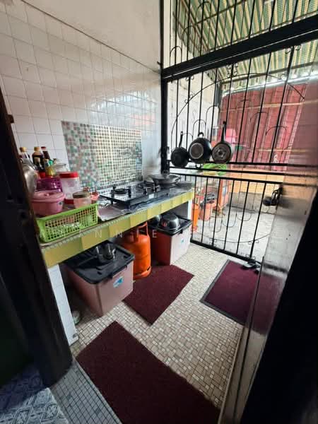 Rumah Teres 1-Tingkat untuk Dijual di Taman Bukit Maluri (Kepong) - Rainnie Th’ng - Kitchen - PropertyGuru.com.my