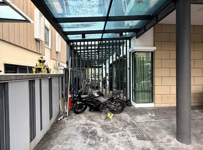 Semi-Detached House for Sale in Bandar Kinrara Seksyen 1 (Bandar Kinrara) - Tommy Wong Phang - Exterior - PropertyGuru.com.my