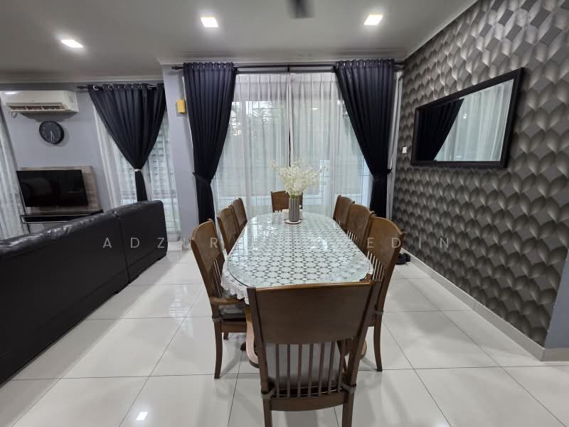 Rumah Teres 2 Tingkat untuk Dijual di Alam Impian (Shah Alam) - Adzura Zamedin - Living Room - PropertyGuru.com.my