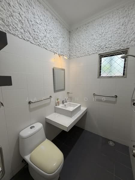 Rumah Teres 2 Tingkat untuk Dijual di Seksyen 14 (Petaling Jaya) - Jack Chong - Bathroom - PropertyGuru.com.my