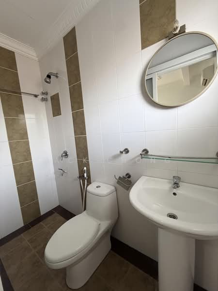 Rumah Teres 2 Tingkat untuk Dijual di Seksyen 14 (Petaling Jaya) - Jack Chong - Bathroom - PropertyGuru.com.my