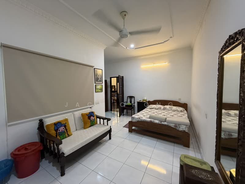 Rumah Teres 2 Tingkat untuk Dijual di Seksyen 14 (Petaling Jaya) - Jack Chong - Bedroom - PropertyGuru.com.my
