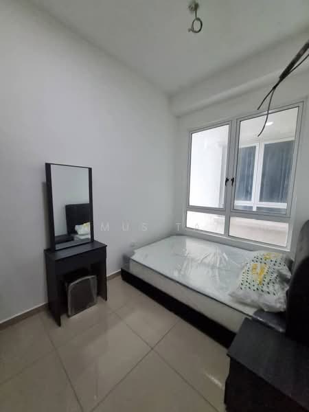Service Residence for Rent at D'carlton (Residensi Seri Mega) - Amus Tay - Bedroom - PropertyGuru.com.my