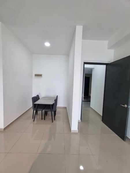 Service Residence for Rent at D'carlton (Residensi Seri Mega) - Amus Tay - Dining Room - PropertyGuru.com.my