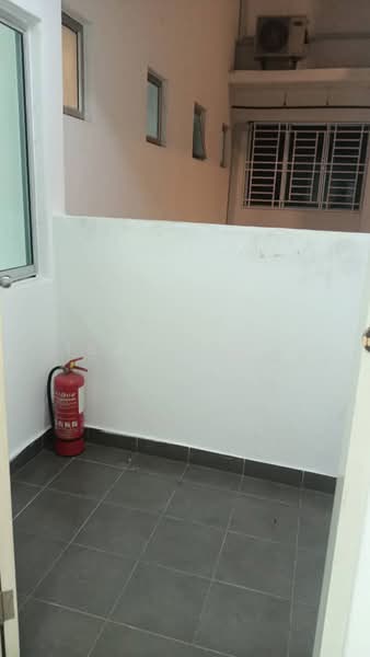 Service Residence for Rent at Savanna Executive Suite @ Southville City - Isaac Hoo - Laundry yard - PropertyGuru.com.my
