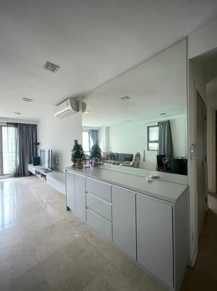 Kediaman Servis untuk Dijual di Bintang Fairlane Residences - Edison Ong - Living Room - PropertyGuru.com.my