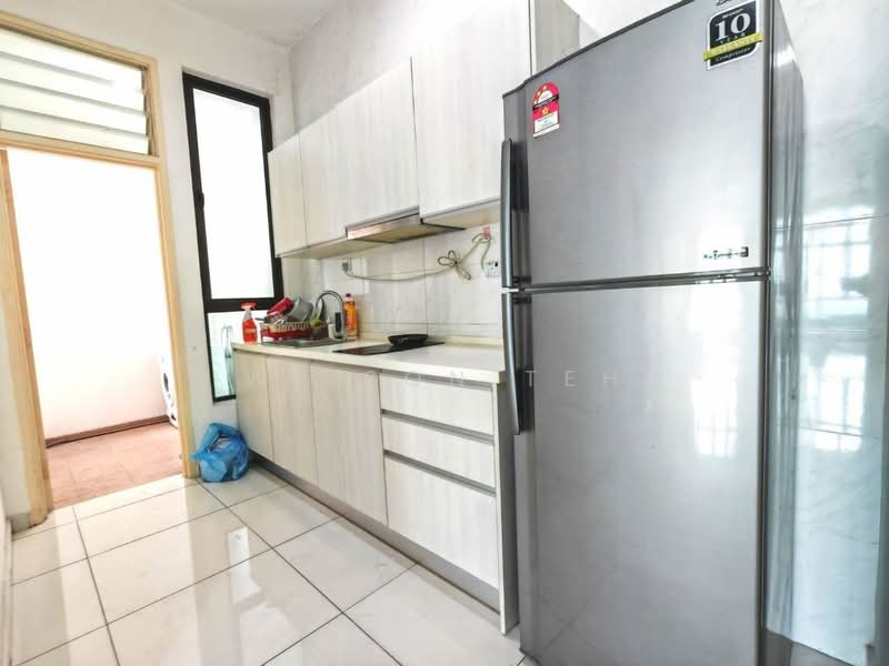 Service Residence for Sale at D'Summit Residences - Wilson Teh - Kitchen - PropertyGuru.com.my