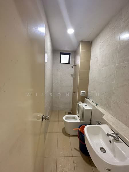 Service Residence for Sale at D'Summit Residences - Wilson Teh - Bathroom - PropertyGuru.com.my