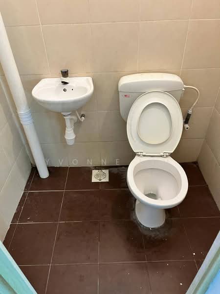 Rumah Teres 2.5 Tingkat untuk Dijual di Pasir Gudang (Johor) - Yvonne Lim - Bathroom - PropertyGuru.com.my