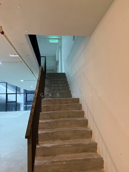 Shop / Office untuk Dijual di Taman Sains Selangor (Kota Damansara) - Lucas Wong - Corridor - PropertyGuru.com.my