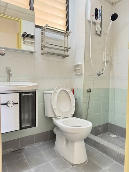 Kondominium untuk Disewa di Midlands Condo - Jordan Chin - Bathroom - PropertyGuru.com.my