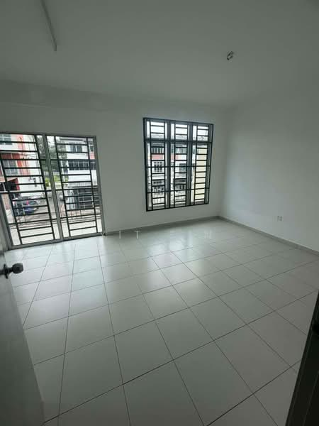 2.5-storey Terraced House for Rent in Taman Scientex Utama (Senai) - Yit Sin - Interior - PropertyGuru.com.my