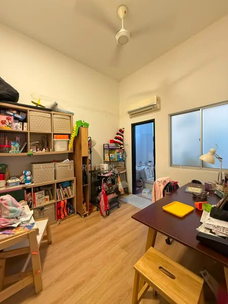 Rumah Teres 2-Tingkat untuk Dijual di Taman Dato' Chellam (Ulu Tiram) - Lauren Chai - Study - PropertyGuru.com.my