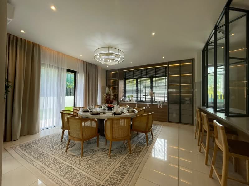 Semi-Detached House for Sale in Cyberjaya (Selangor) - Tank Tan - Dining Room - PropertyGuru.com.my