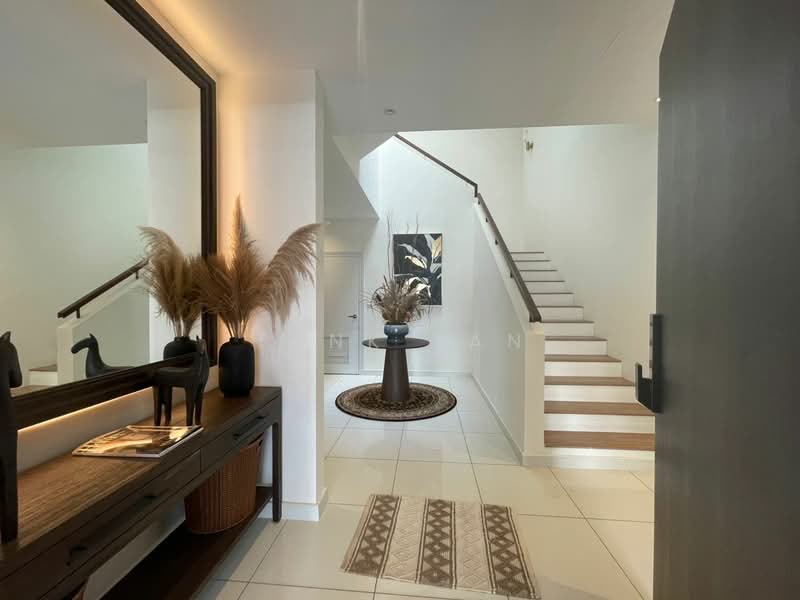 Semi-Detached House for Sale in Cyberjaya (Selangor) - Tank Tan - Entrance - PropertyGuru.com.my