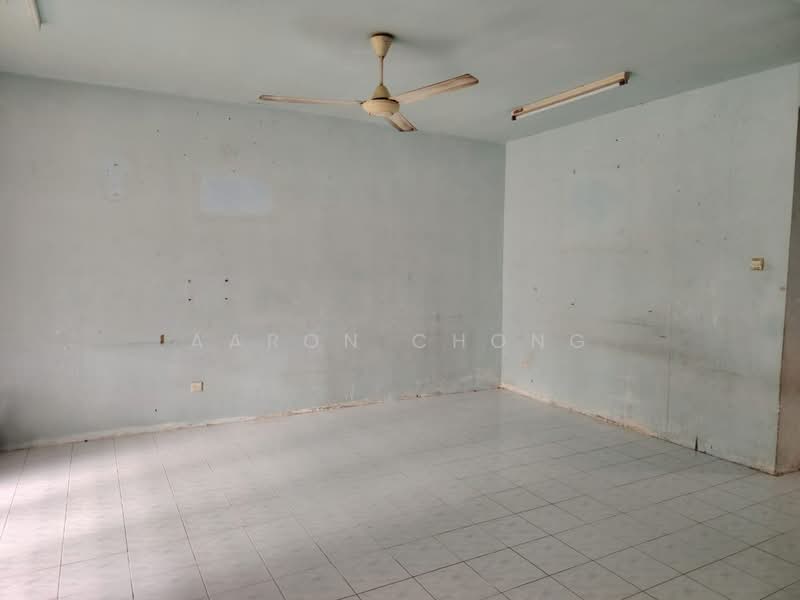 Terraced House for Sale in Bandar Putra Permai (Seri Kembangan) - Aaron Chong - Interior - PropertyGuru.com.my
