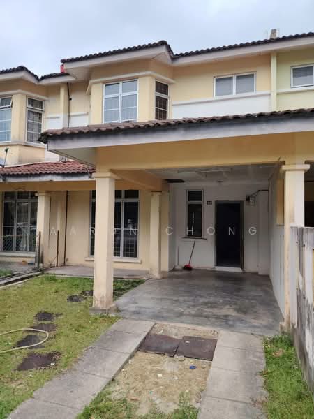 Terraced House for Sale in Bandar Putra Permai (Seri Kembangan) - Aaron Chong - Exterior - PropertyGuru.com.my