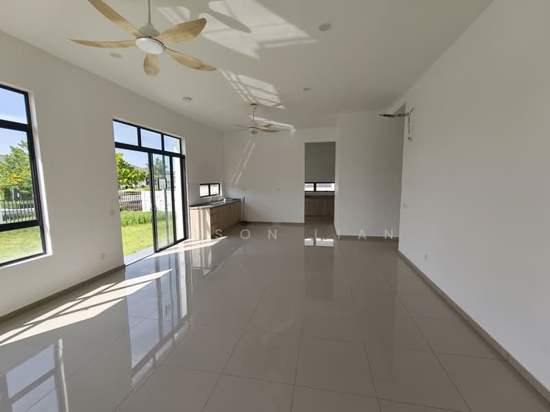Rumah Teres 1 Tingkat untuk Disewa di Shah Alam (Selangor) - Benson Lian - Living Room - PropertyGuru.com.my