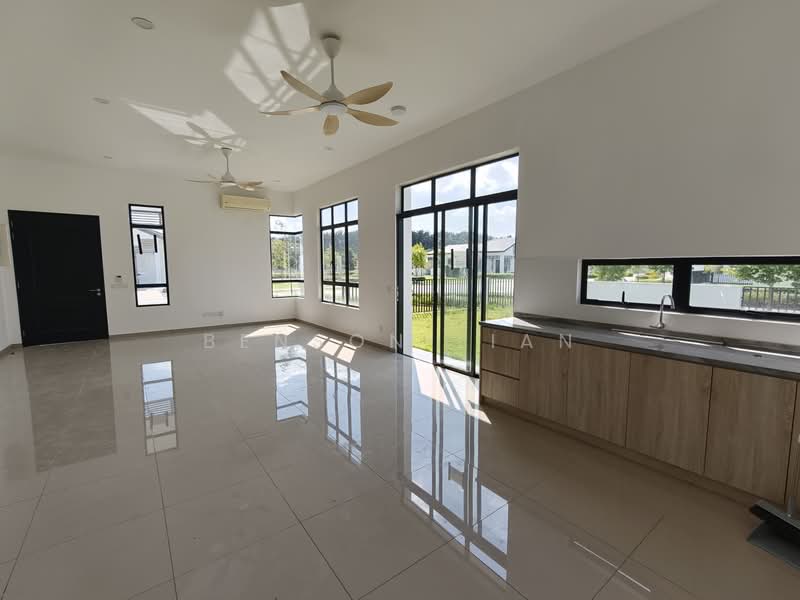 Rumah Teres 1 Tingkat untuk Disewa di Shah Alam (Selangor) - Benson Lian - Living Room - PropertyGuru.com.my