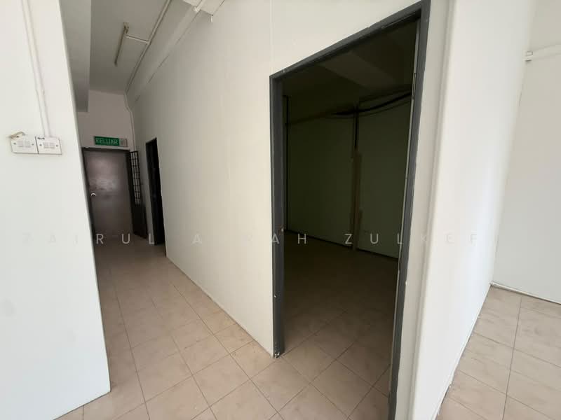 Shop / Office for Rent in Kajang (Selangor) - Zairul Asrah Zulkefli - Corridor - PropertyGuru.com.my